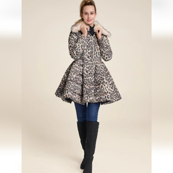 VENUS Jackets & Blazers - ❄️❄️ Venus Peplum Leopard Puffer Coat Fit And Flare 2x W/Pockets Faux Fur